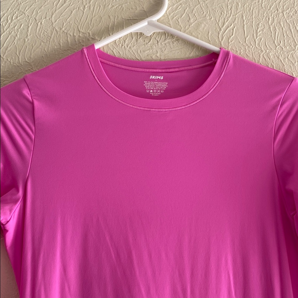 SKIMS Fits Everybody Long Sleeve Crew Neck Maxi Dress, Neon Orchid Pink, Size L - Picture 7 of 14